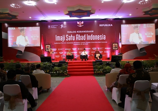 UII Gelar Dialog Kebangsaan Imaji Satu Abad Indonesia