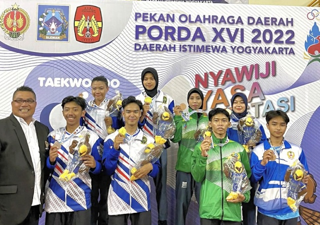 Mahasiswa UII Borong Emas di Cabor Taekwondo PORDA XVI 2022 Yogyakarta