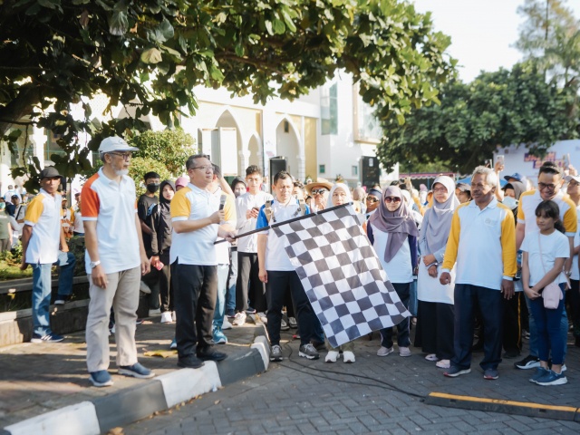 Jalan Sehat Milad ke-81 UII Berlangsung Semarak