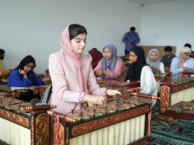 Mahasiswa Internasional UII Diajak Mengenal Gamelan