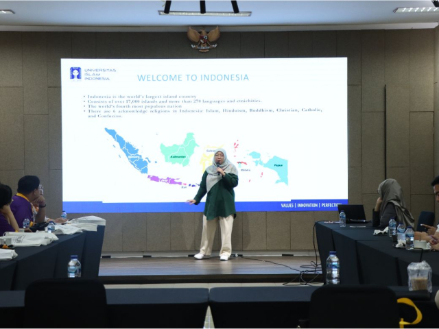 UII Sambut Peserta Program SEA Teacher dari Thailand dan Filipina